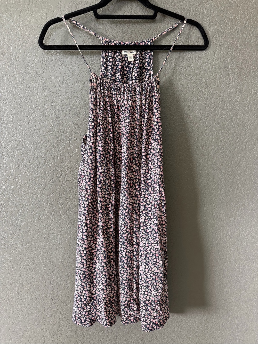 Sleeveless Floral mini dress in Pink and Black